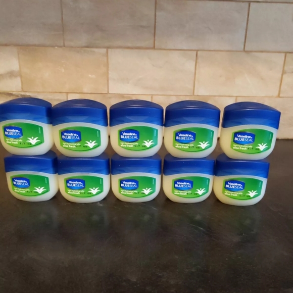 10 VASELINE BLUE SEAL ALOE FRESH ,1.7 FL.OZ (50 ml)LIGHT HYDRATING JELLY. - Picture 2 of 5